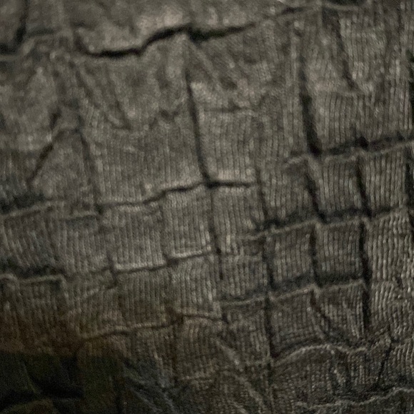 Rafael blk textured blouse. Large - Picture 4 of 9